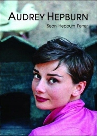 Audrey Hepburn. Uosobienie elegancji Sean Hepburn Ferrer